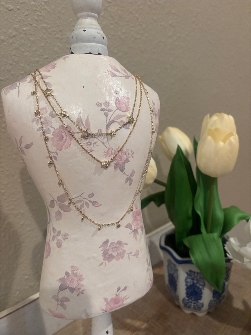 Gold necklace layering bundle - Kendra Scott